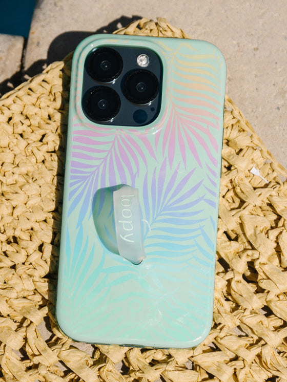 An Aquamarine Dream Loopy Case.|| feature-media