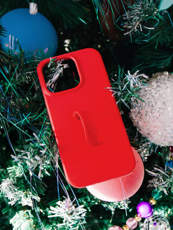 A Red Loopy Case. || feature-media