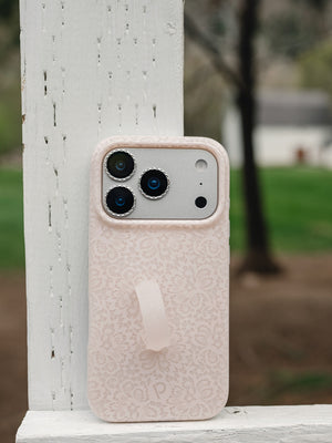 A Lovely Lace Loopy Case.|| feature-media